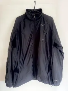 Nike ブラックナイロンジャケット