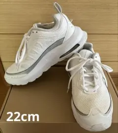 Item thumbnail for item 2fe4e75f-c886-4b47-8f64-7b5b2432e30b