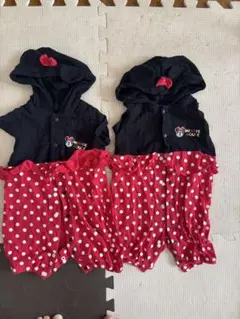 ミニーマウス フード付きロンパース 50〜60㎝　双子、おそろい、２枚セット