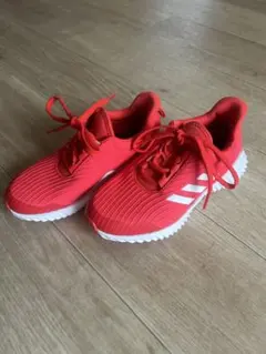 アディダadidas スニーカー　18.0