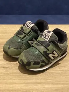 【水洗済】ニューバランス　13.5cmキッズ　スニーカー　574 グリーン
