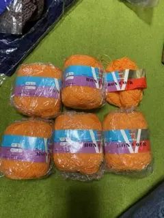 毛糸オレンジ色