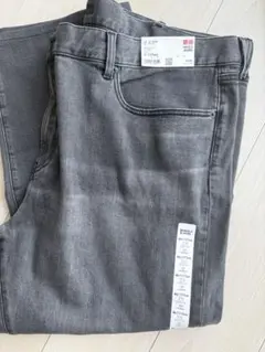 UNIQLO スリムストレートジーンズ 46