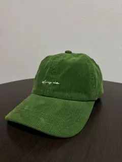 深緑色コーデュロイキャップ
