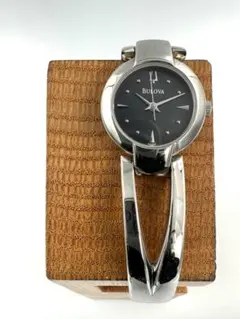 m358 BULOVA ブローバ クオーツ腕時計のサムネイル