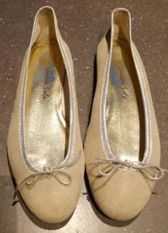 London Sole フラットシューズ バレエシューズ ベージュ 37のサムネイル