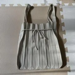 ▶︎匿名配送　ベージュ プリーツデザイン トートバッグ