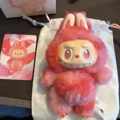 POPMART エナジーラブブ　LOVE ぬいぐるみペンダント