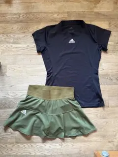 adidas テニスウェア 上下セットのサムネイル