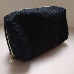 黒色ポーチ