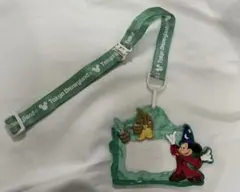 ミッキーマウス チケットホルダー ストラップ付き