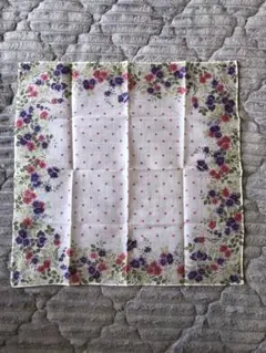 Pierre Balmain￼花柄ハンカチ