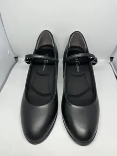 ブラックストラップパンプス 中ヒール