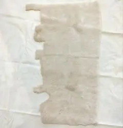 ボア・ファー生地 ベージュ　クリーム色　約75cm x 28cm