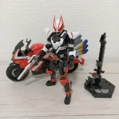 仮面ライダーギーツ　装動　ギーツ＆ブーストライカー