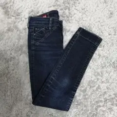 Item thumbnail for item fa255b52-7e79-45e4-bea9-1738018a1e22