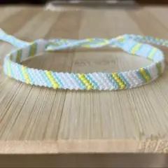 ミサンガ　アンクレット ブレスレット　水色　黄色　白　ペアにも　ハンドメイド