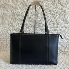 美品✨バーバリー ノバチェック ビジネス トートバッグ レディース 黒 A4のサムネイル