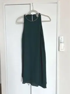 H&M グリーン色　アシメトリー　ワンピース　ミディ丈