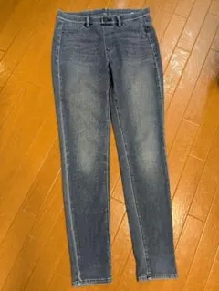ユニクロ　ウルトラストレッチデニムレギンスパンツ