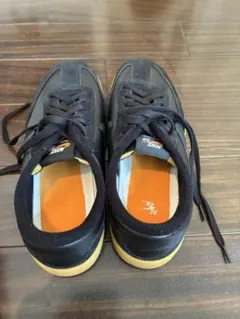 NIKE SB ブラック スニーカー ガムソールのサムネイル