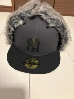 New Era 59FIFTY グレー ファー付きキャップ