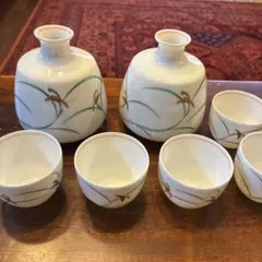 大島秀信作 陶器 酒器セット 徳利 猪口 鶴 松 大島秀信作 陶器 酒器セット 徳利 猪口 鶴 松 - メルカリ