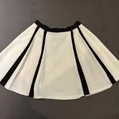 musemuse リブ編みフレアスカート ホワイト/ブラック