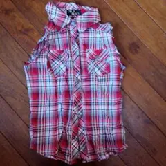 セシルマクビーそでなしチェックシャツ