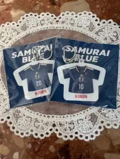 サッカー日本代表ユニホーム型キーホルダー2個セットのサムネイル