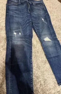 ユニクロ　ダークブルー　ストレートデニム