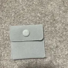 アクセサリーポーチ　グレー