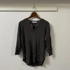 アメリカンホリック　チャコールグレー リブヘンリーネックTシャツ