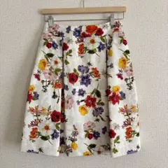 フランコフェラーロ 花柄 スカート Ｍ 日本製 新品タグ付き ひざ丈 フレア