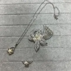 エレガントパール風フラワーネックレスセット