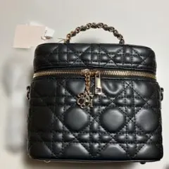 ナイスクラップ チャーム付きキルティング ブラック2way ショルダーバッグ