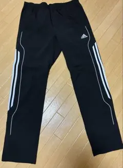 adidas ブラックジャージパンツ メンズL 薄手トラックパンツ　新品