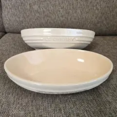 美品　ル・クルーゼ　ホワイトオーバル皿 ペアのサムネイル
