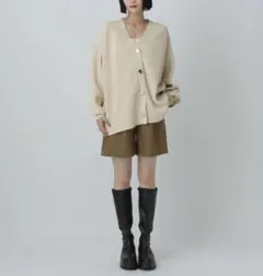 【新品】LOWRYS FARM デコボタンBIG Ｖカーディガン アイボリー