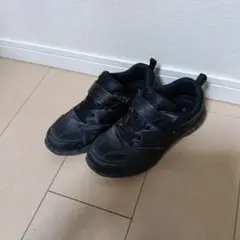 瞬足　ブラック マジックテープ スニーカー 22.0cm