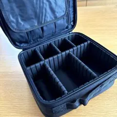 新品未使用☆メイクポーチ大容量ブラック☆メイクボックス バニティポーチ