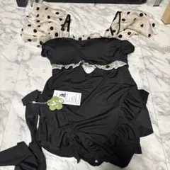 ドット柄フリル付きブラックワンピース水着