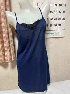 ツルツル　光沢　ネイビー　 レース付きスリップ