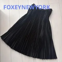 FOXEYNEWYORKフォクシー　ブラック プリーツロングスカート　セレモニーのサムネイル