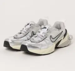 NIKE V2K RUN レディーススニーカー 24.5cm