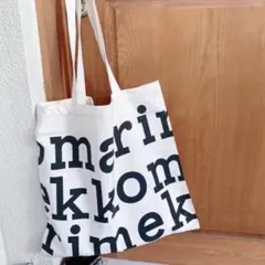 【新品】マリメッコmarimekko トートバッグ　ロゴ黒　ブラックのサムネイル
