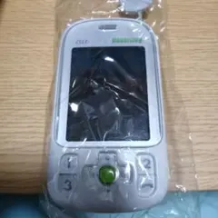 auマモリーノ3 未使用品 箱を潰してゆうパケットポストに同梱します!