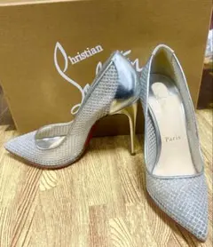 Christian Louboutin シルバーメッシュパンプスのサムネイル