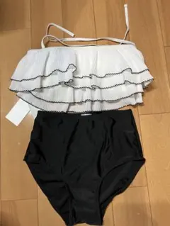セシルマクビー　レジャー用水着　ビキニのサムネイル
