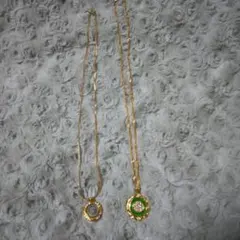 ネックレス　コインタイプ　ゴールドカラー　ふたつ